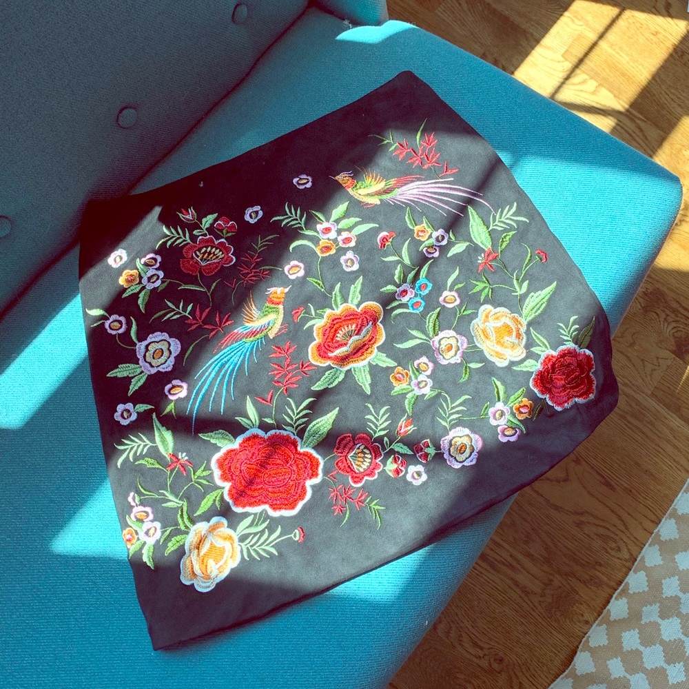 Embroidered colorful mini skirt
